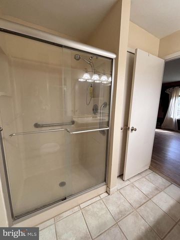 1821 THE WOODS II, Cherry Hill, NJ 08003