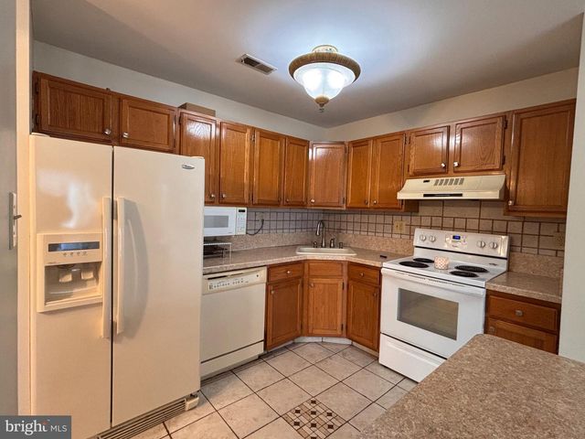 1821 THE WOODS II, Cherry Hill, NJ 08003