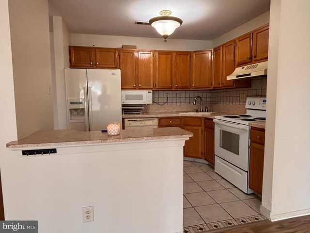 1821 THE WOODS II, Cherry Hill, NJ 08003