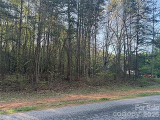 1270 Forest Ridge Road 20, Bessemer City, NC 28016