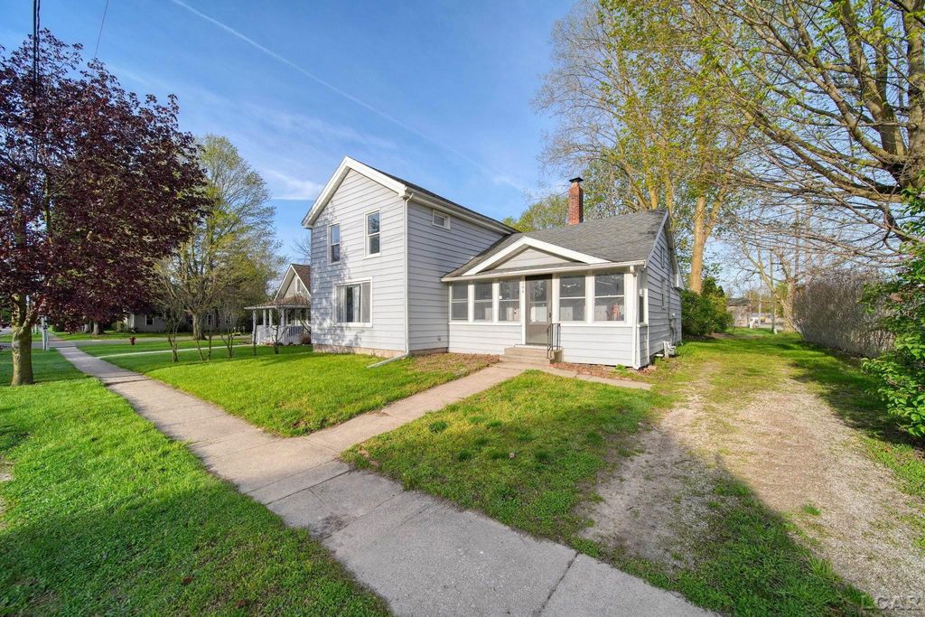 144 Wood Street, Petersburg, MI 49270