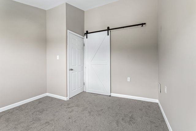 521 Mccarthy Road, Lemont, IL 60439