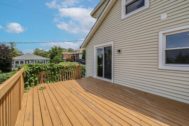 521 Mccarthy Road, Lemont, IL 60439