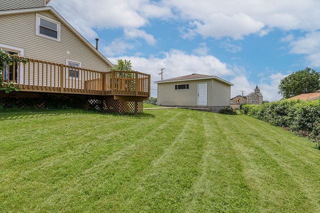 521 Mccarthy Road, Lemont, IL 60439