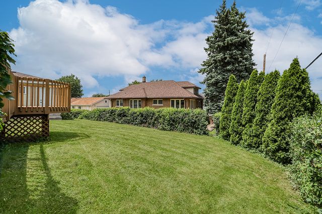 521 Mccarthy Road, Lemont, IL 60439