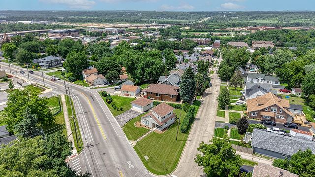 521 Mccarthy Road, Lemont, IL 60439