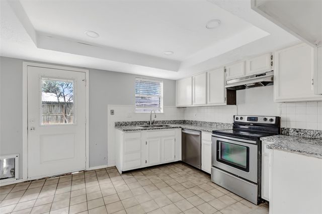 8415 Apothecary Lane, Houston, TX 77064