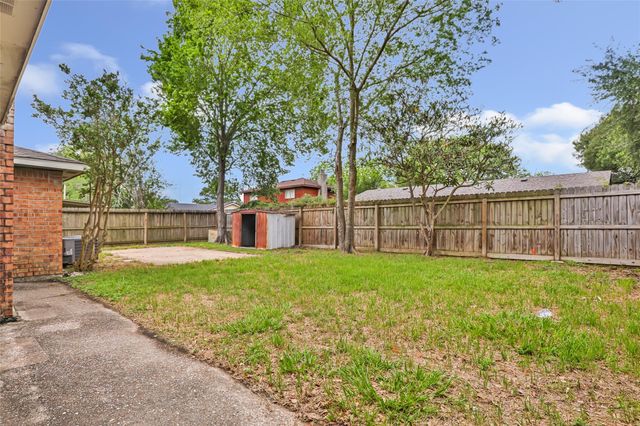 8415 Apothecary Lane, Houston, TX 77064