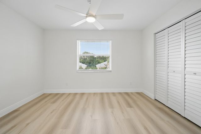 830 Lake Orchid Circle 203, Vero Beach, FL 32962