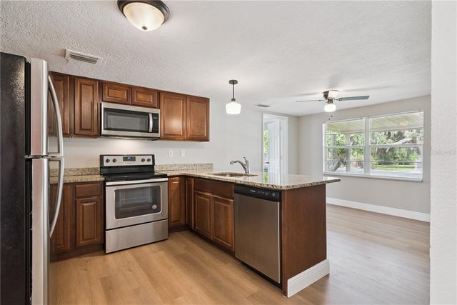 3625 COCHRAN STREET, Apopka, FL 32703