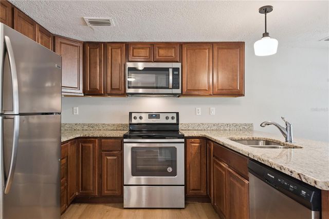 3625 COCHRAN STREET, Apopka, FL 32703