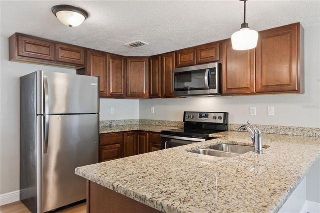 3625 COCHRAN STREET, Apopka, FL 32703
