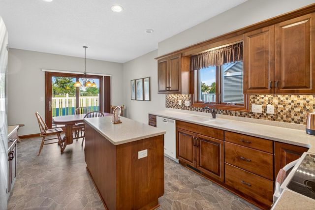 2879 Ivory Road NE, Rochester, MN 55906