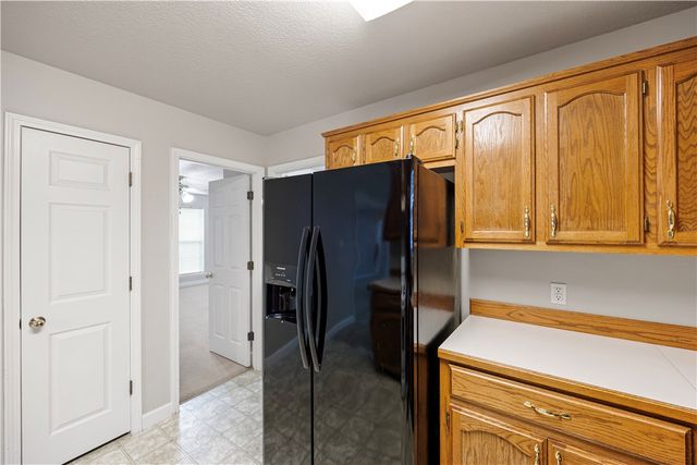 2102 S Greenwich Avenue, Russellville, AR 72802