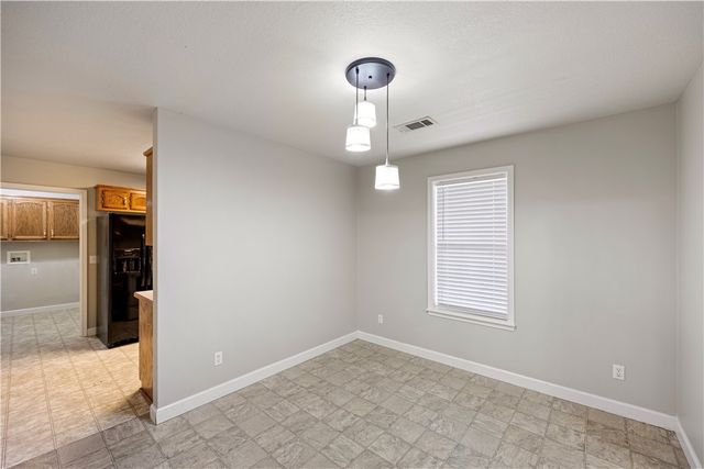 2102 S Greenwich Avenue, Russellville, AR 72802