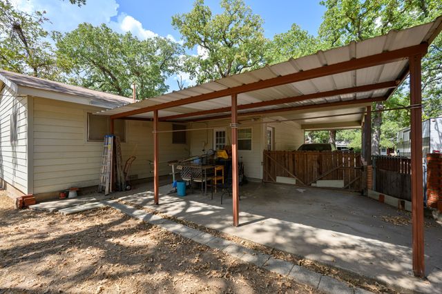 402 SE 20th Street, Mineral Wells, TX 76067