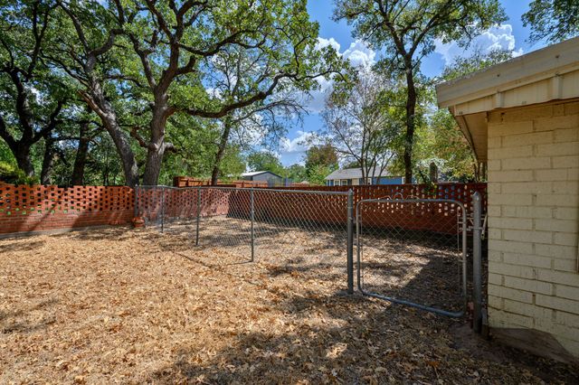 402 SE 20th Street, Mineral Wells, TX 76067