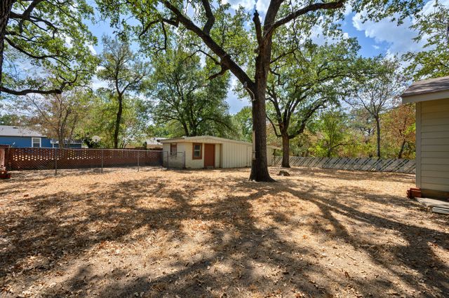 402 SE 20th Street, Mineral Wells, TX 76067
