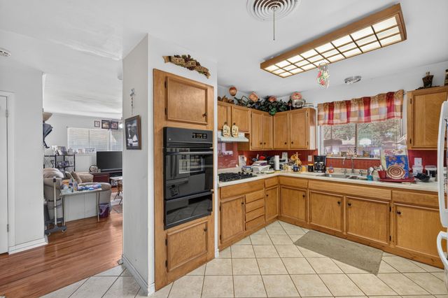 402 SE 20th Street, Mineral Wells, TX 76067