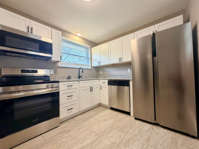 71 Elaine Circle, Fort Oglethorpe, GA 30742