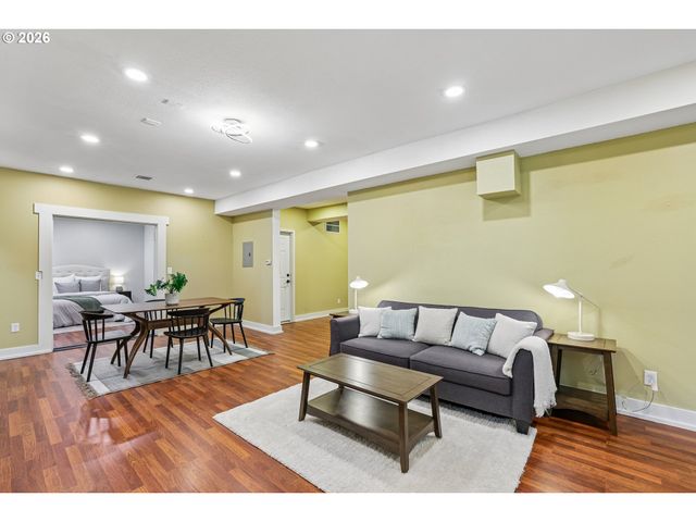 10445 Se 147TH Ave, Happy Valley, OR 97086
