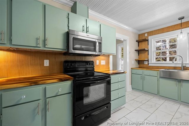 216 N Virginia Avenue, Fayetteville, NC 28305