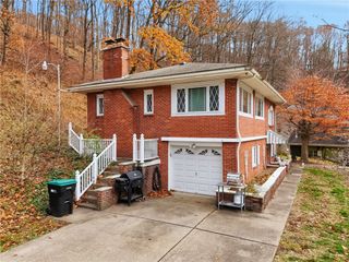 1076 Saxonburg Blvd, O'hara, PA 15116