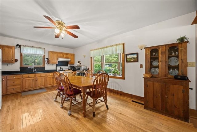 13 Lakeside Ave, Lakeville, MA 02347