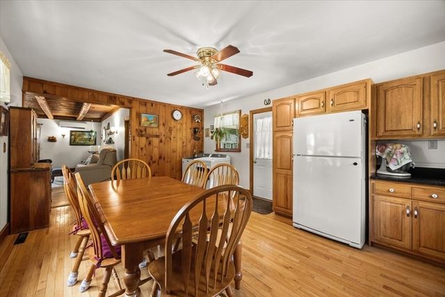 13 Lakeside Ave, Lakeville, MA 02347