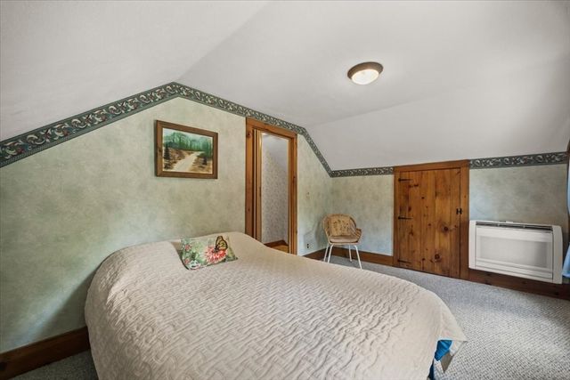 13 Lakeside Ave, Lakeville, MA 02347
