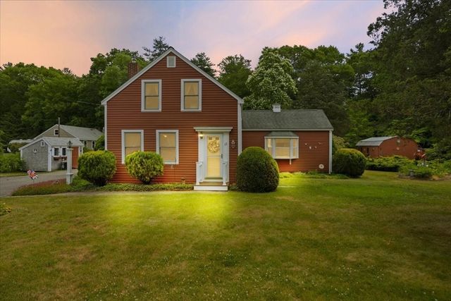 13 Lakeside Ave, Lakeville, MA 02347