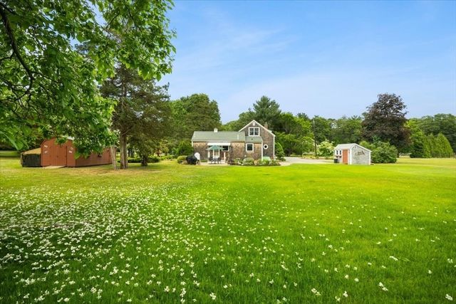 13 Lakeside Ave, Lakeville, MA 02347