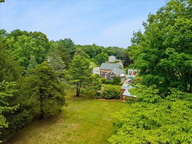 13 Lakeside Ave, Lakeville, MA 02347