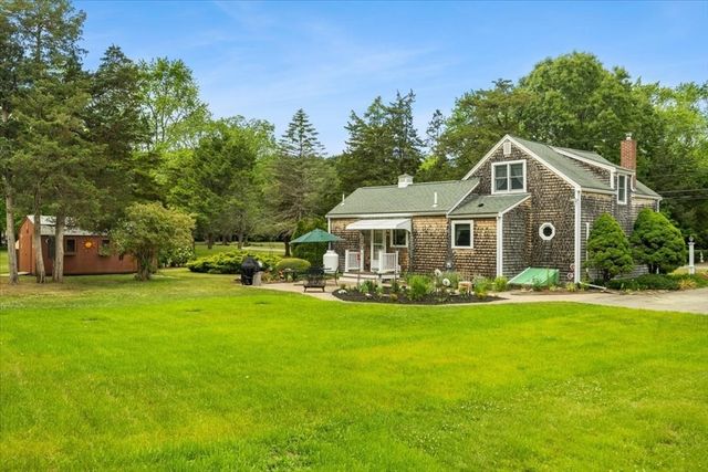 13 Lakeside Ave, Lakeville, MA 02347