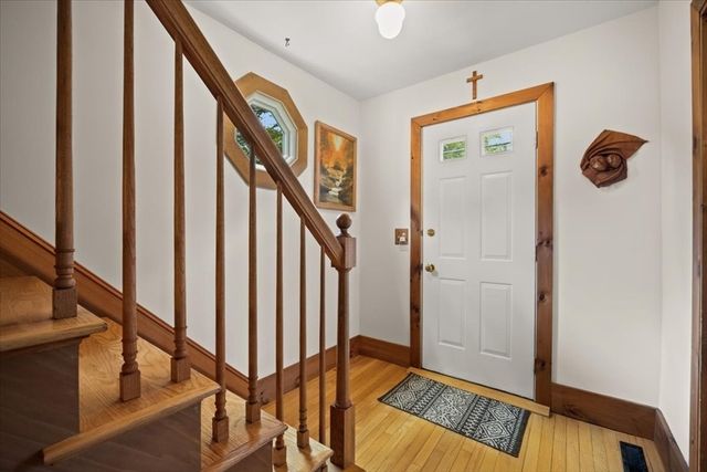 13 Lakeside Ave, Lakeville, MA 02347