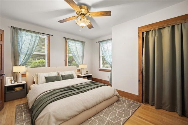 13 Lakeside Ave, Lakeville, MA 02347