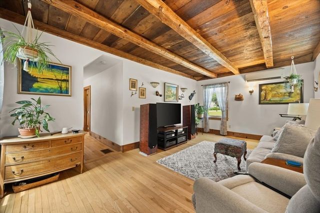 13 Lakeside Ave, Lakeville, MA 02347