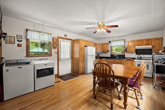13 Lakeside Ave, Lakeville, MA 02347