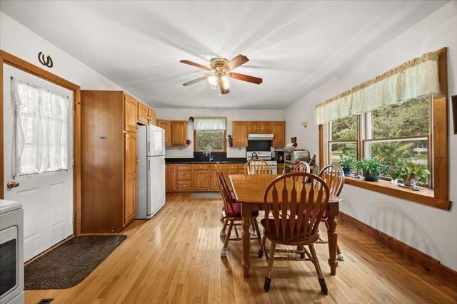 13 Lakeside Ave, Lakeville, MA 02347