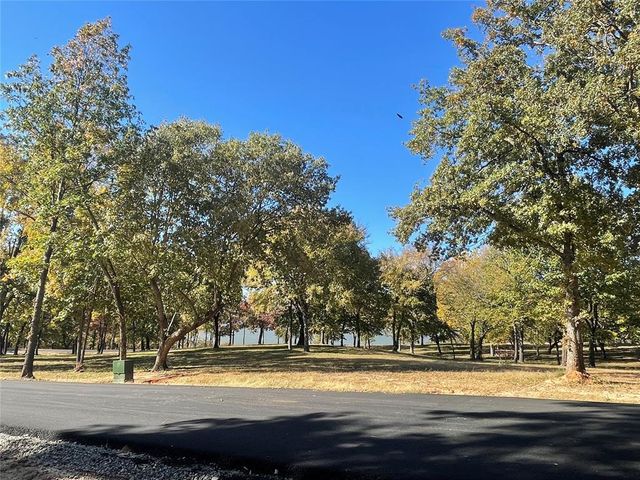 142 Patriot Pointe, Eufaula, OK 74432