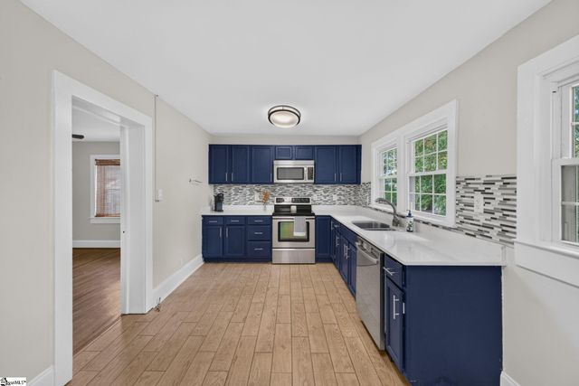 121 Connecticut Avenue, Greer, SC 29650