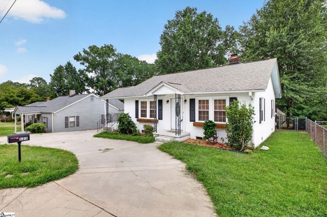 121 Connecticut Avenue, Greer, SC 29650