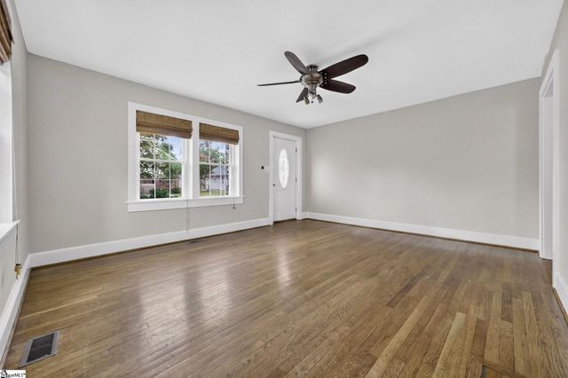 121 Connecticut Avenue, Greer, SC 29650