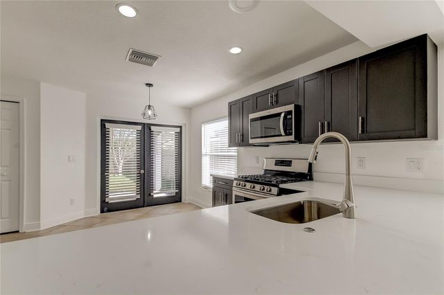 6032 LANSHIRE DRIVE, Tampa, FL 33634