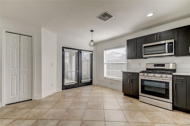 6032 LANSHIRE DRIVE, Tampa, FL 33634