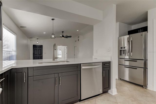 6032 LANSHIRE DRIVE, Tampa, FL 33634