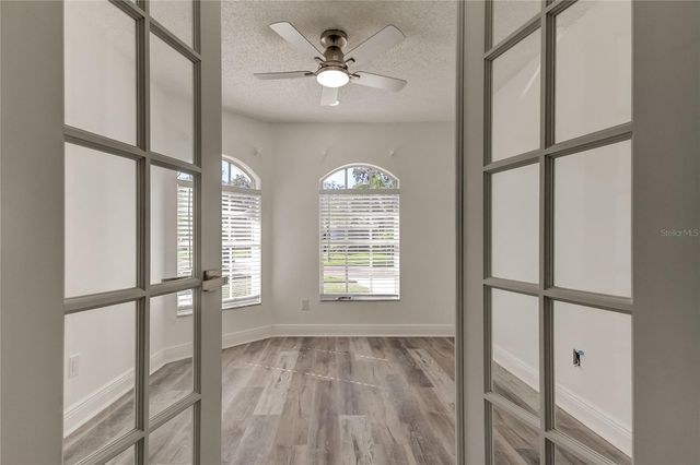 6032 LANSHIRE DRIVE, Tampa, FL 33634