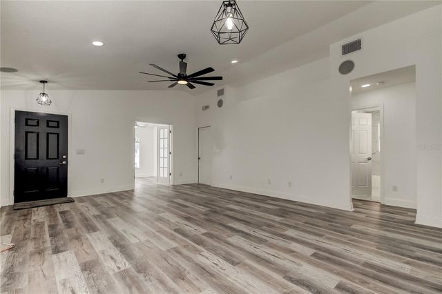 6032 LANSHIRE DRIVE, Tampa, FL 33634