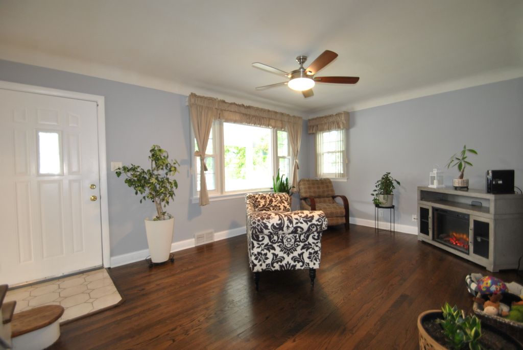 1600 N 33rd Avenue, Melrose Park, IL 60160 — photo 5