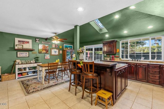255 Queens Branch Road, Rogue River, OR 97537